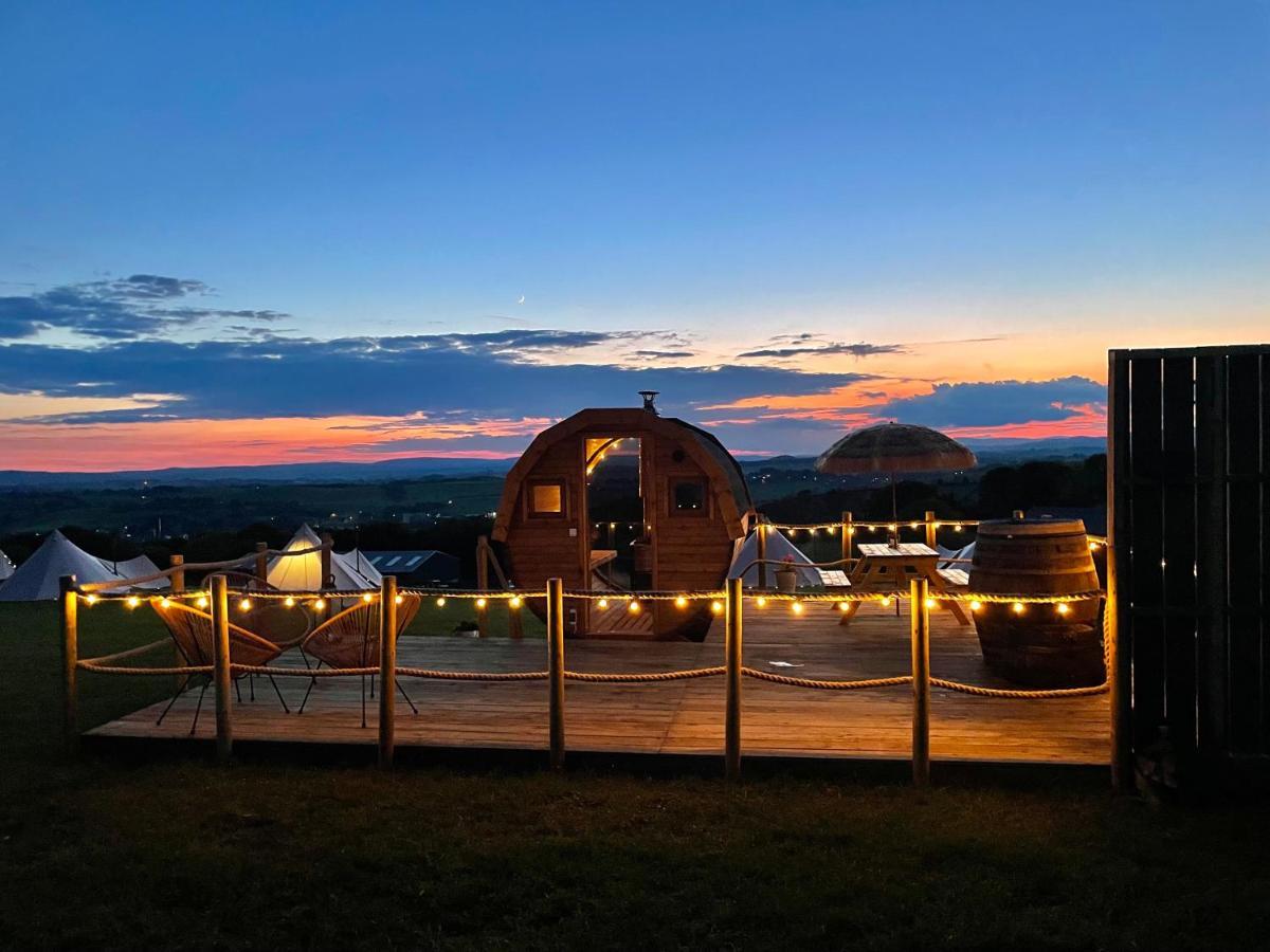 Deerstone Glamping-Pinhaw Beacon Dome Hot Tub Hotell Earby Eksteriør bilde