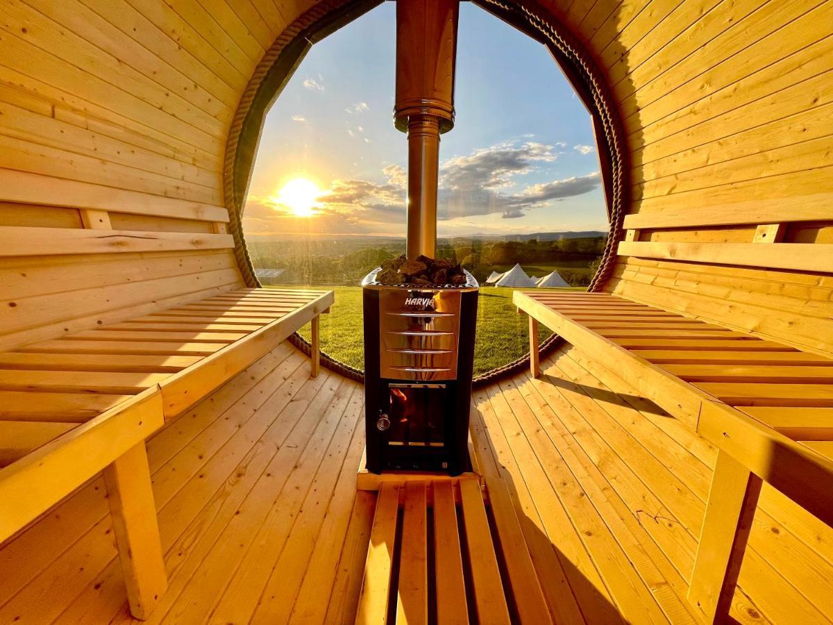 Deerstone Glamping-Pinhaw Beacon Dome Hot Tub Hotell Earby Eksteriør bilde