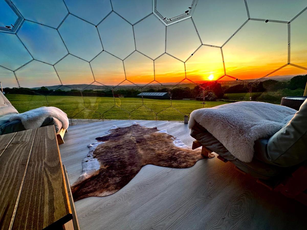 Deerstone Glamping-Pinhaw Beacon Dome Hot Tub Hotell Earby Eksteriør bilde