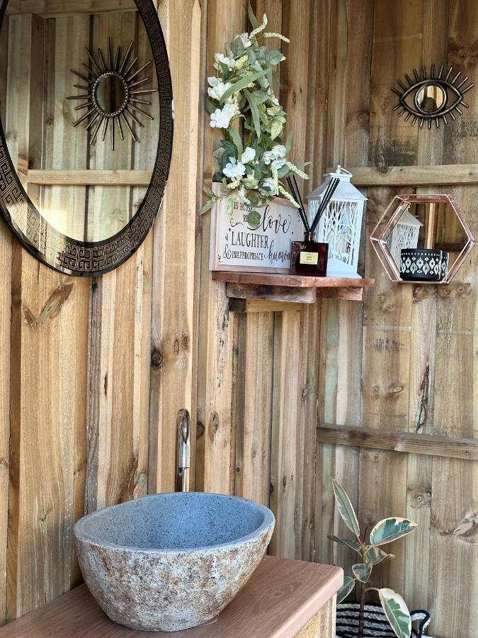 Deerstone Glamping-Pinhaw Beacon Dome Hot Tub Hotell Earby Eksteriør bilde