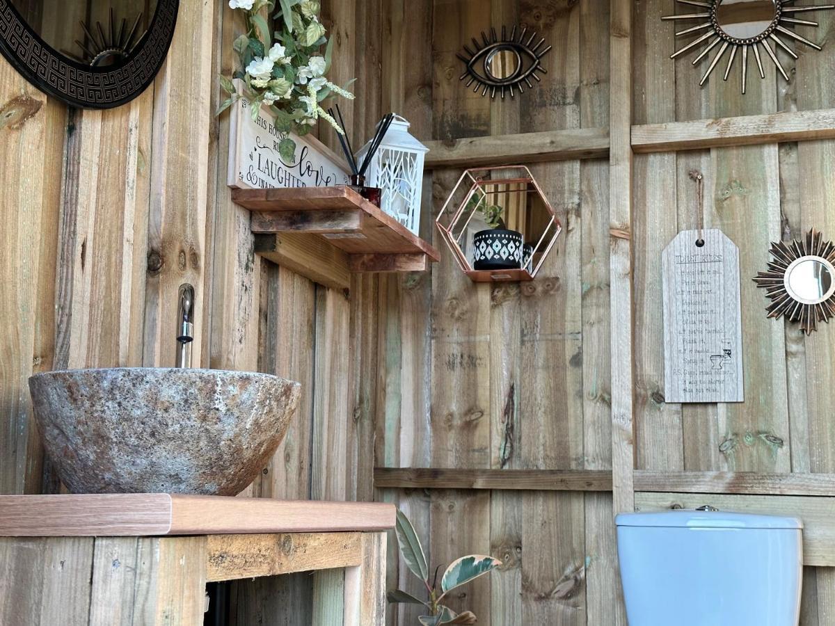 Deerstone Glamping-Pinhaw Beacon Dome Hot Tub Hotell Earby Eksteriør bilde