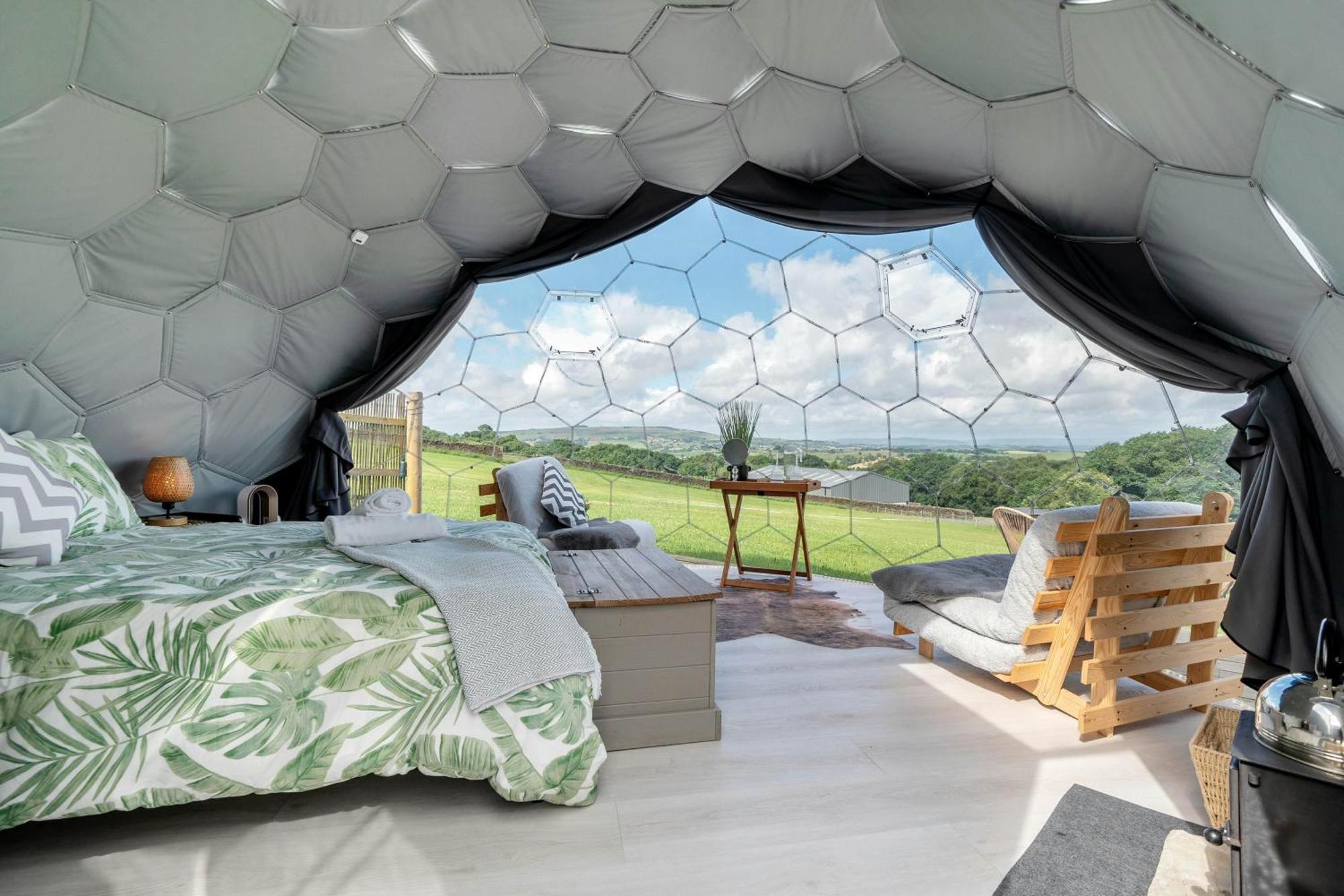 Deerstone Glamping-Pinhaw Beacon Dome Hot Tub Hotell Earby Eksteriør bilde